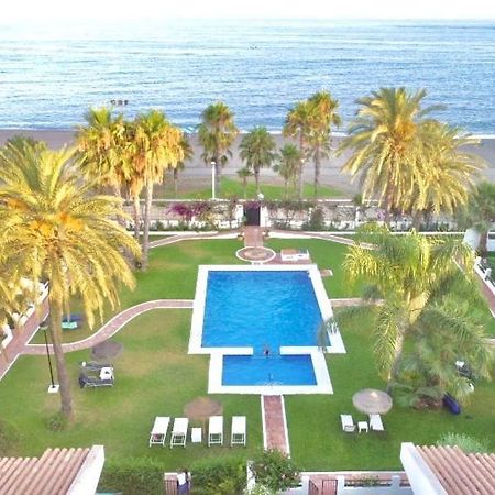 Beachfront Oasis In Costa Del Sol. Калета-де-Велес Екстер'єр фото